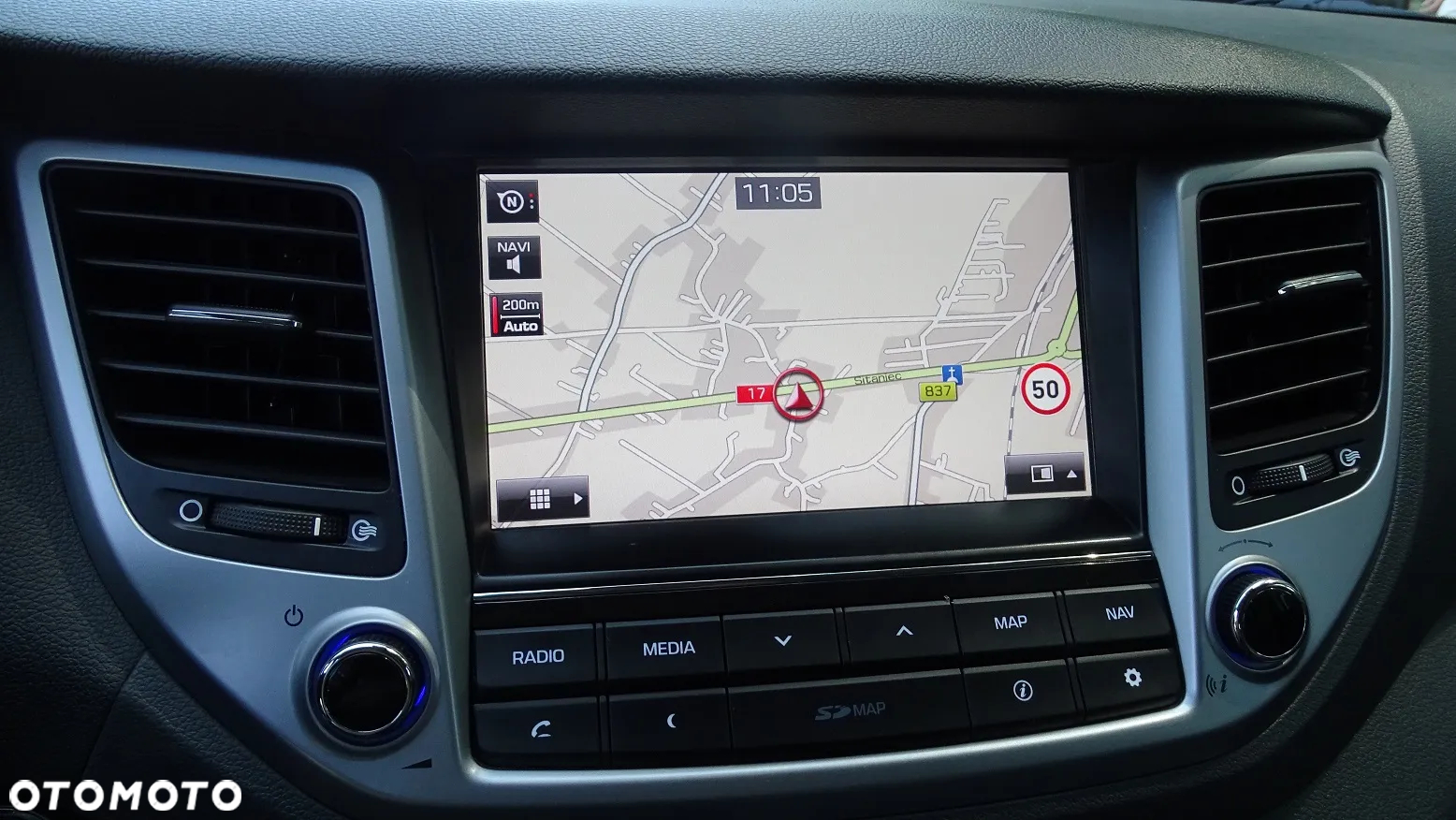 Hyundai Tucson 1.7 CRDI BlueDrive Style 2WD - 24