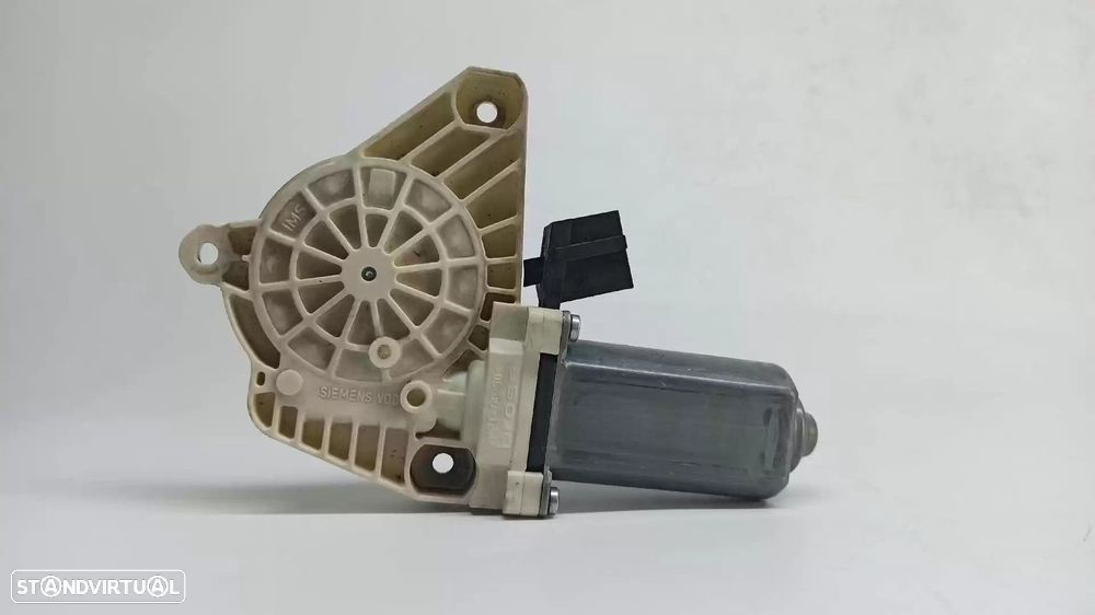 MOTOR ELEVADOR DE VIDRO FRONTAL ESQUERDO MERCEDES-BENZ CLASSE B 2006 -A169820174... - 2