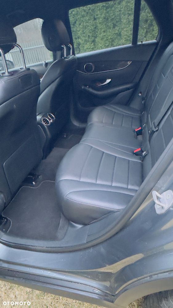 Mercedes-Benz GLC - 24