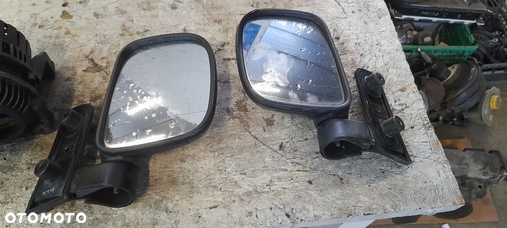 HYUNDAI H200 H1 I 97-04 LUSTERKO PRAWE LEWE