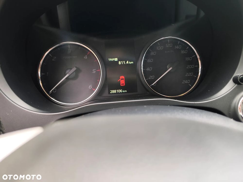 Mitsubishi Outlander 2.2 DID Intense + 4WD - 18
