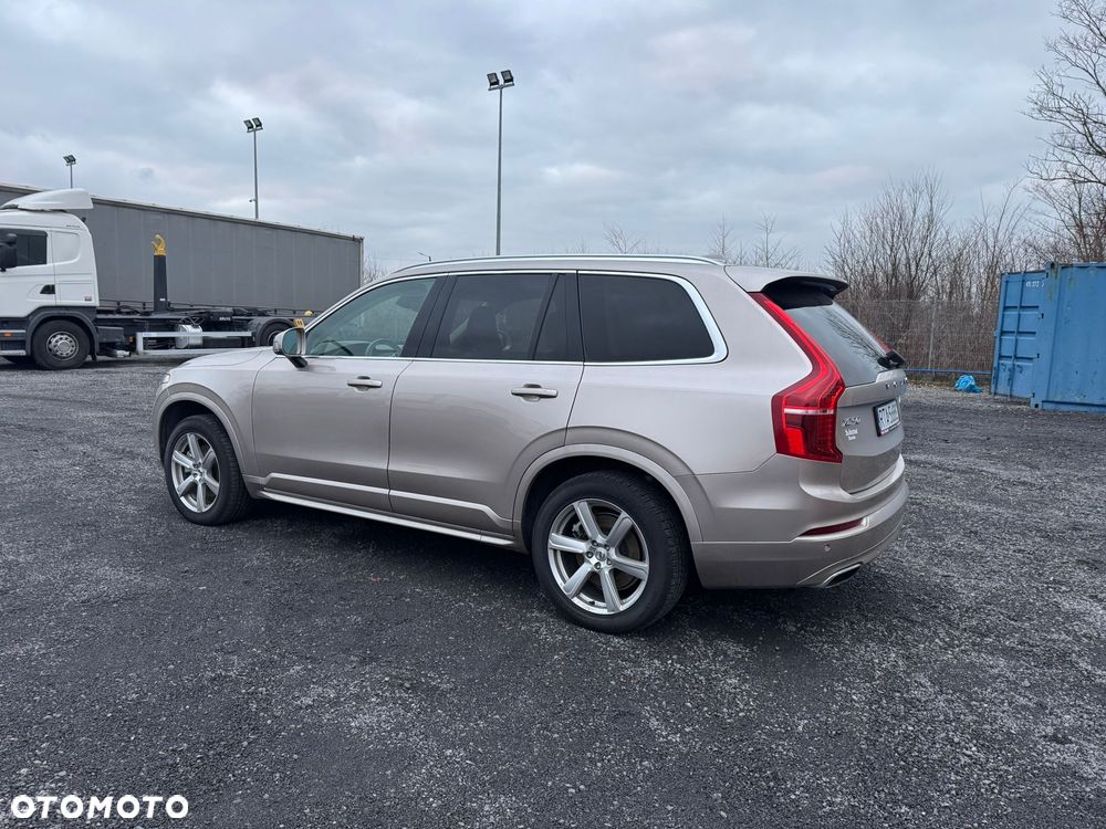 Volvo XC 90 - 6