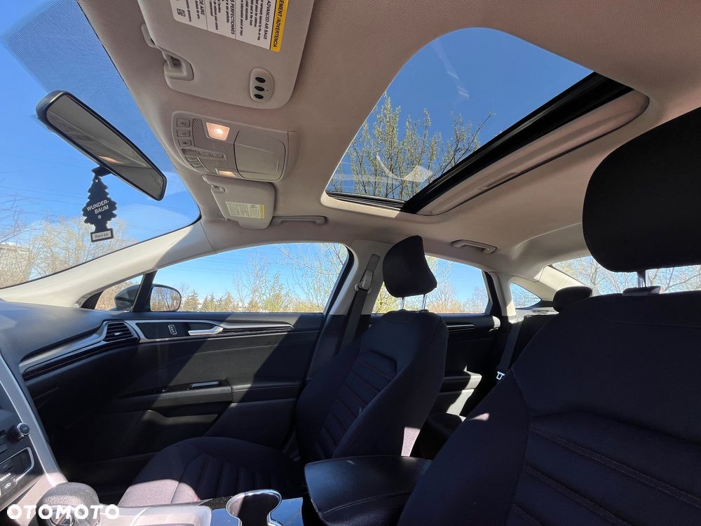 Ford Fusion - 12
