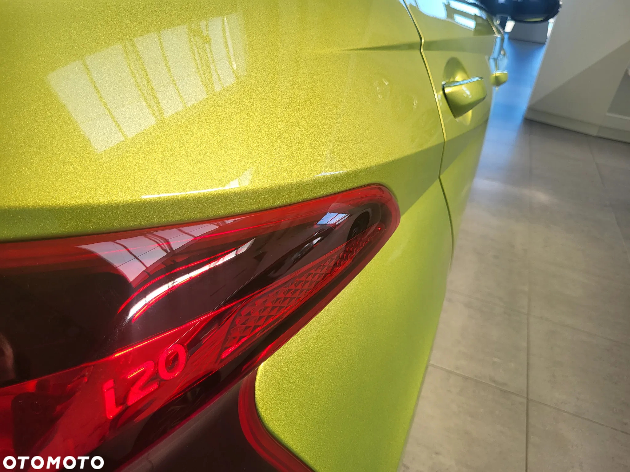 Hyundai i20 1.2 Modern - 17