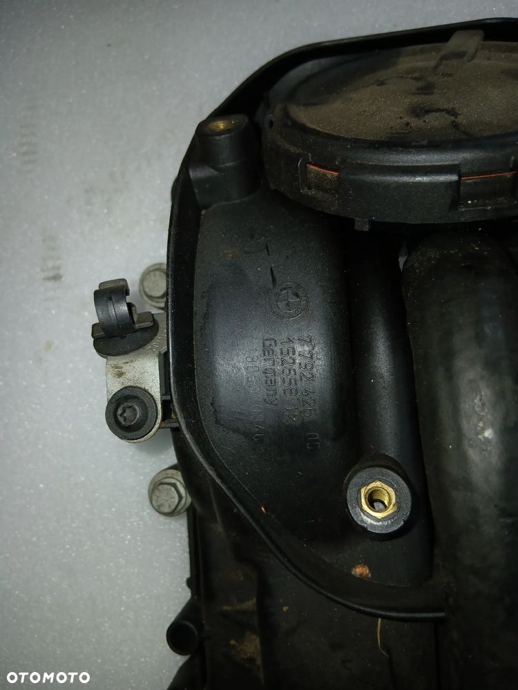 Pokrywa zaworów BMW E65 E66 4.5l.d prawa lewa 7792420 7792426 - 4
