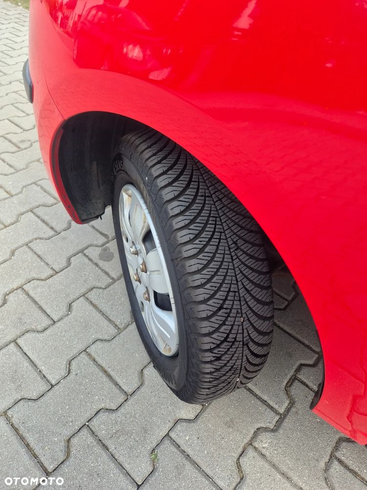 Hyundai i10 1.1 Classic + - 18