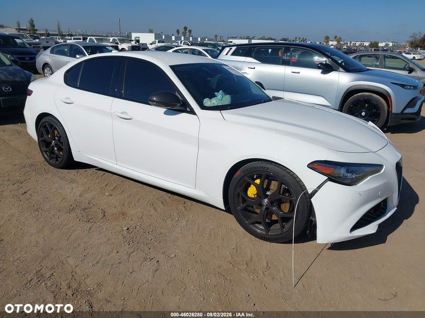 Alfa Romeo Giulia 2.0 Turbo 16V AT8-Q4 Veloce - 28