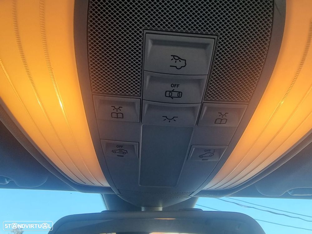 Mercedes-Benz E 200 - 30