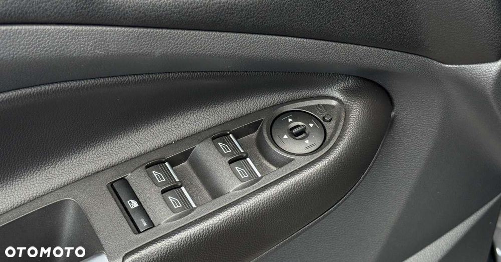 Ford Kuga - 19