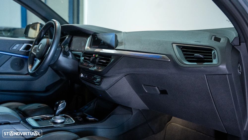 BMW 116 d Pack Desportivo M Auto - 10