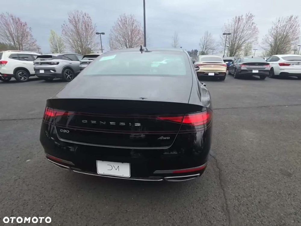 Genesis G90 - 3