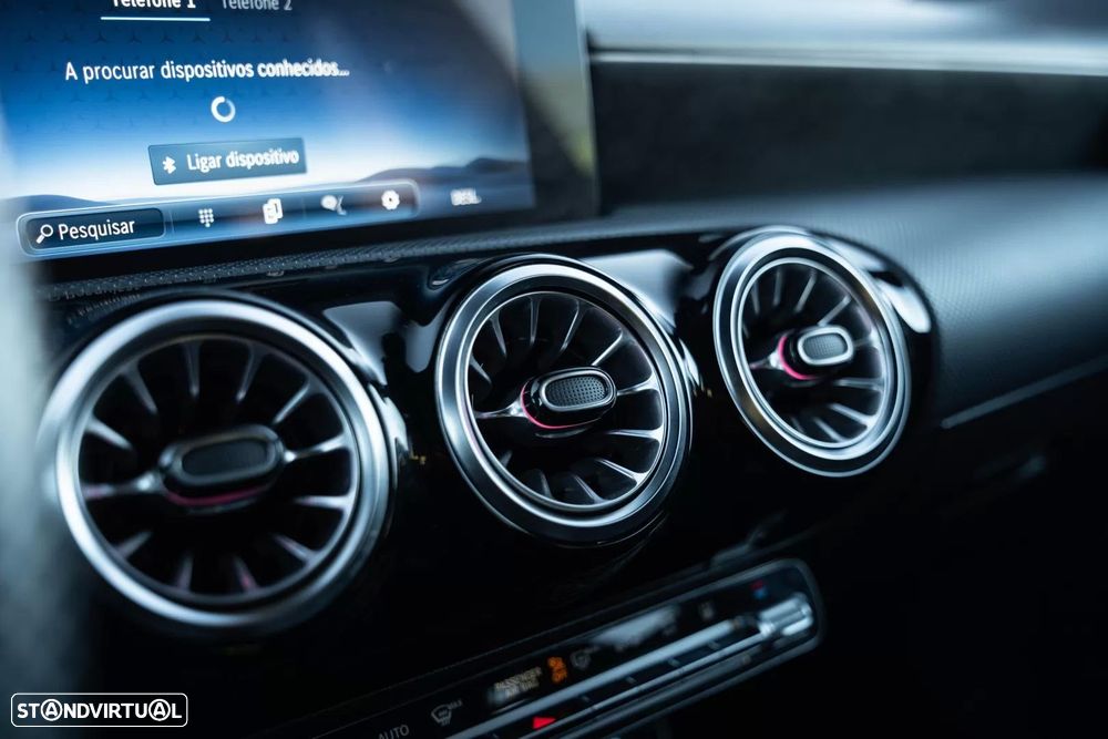 Mercedes-Benz A 250 e AMG Line - 14