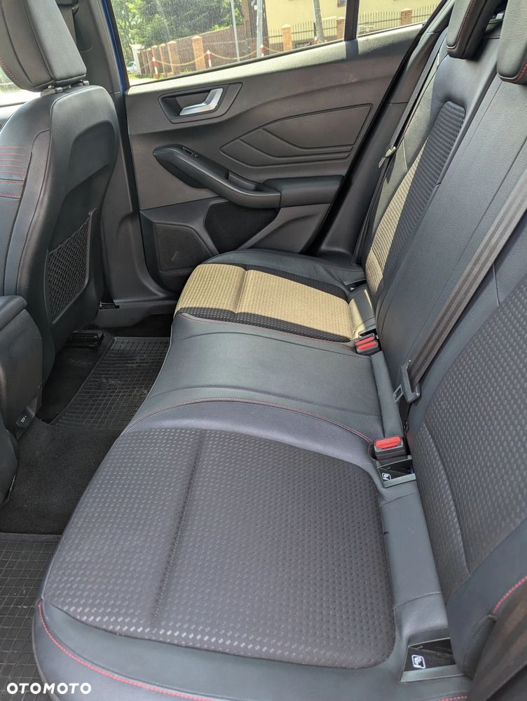 Ford Focus 1.5 EcoBoost Titanium ASS PowerShift - 8