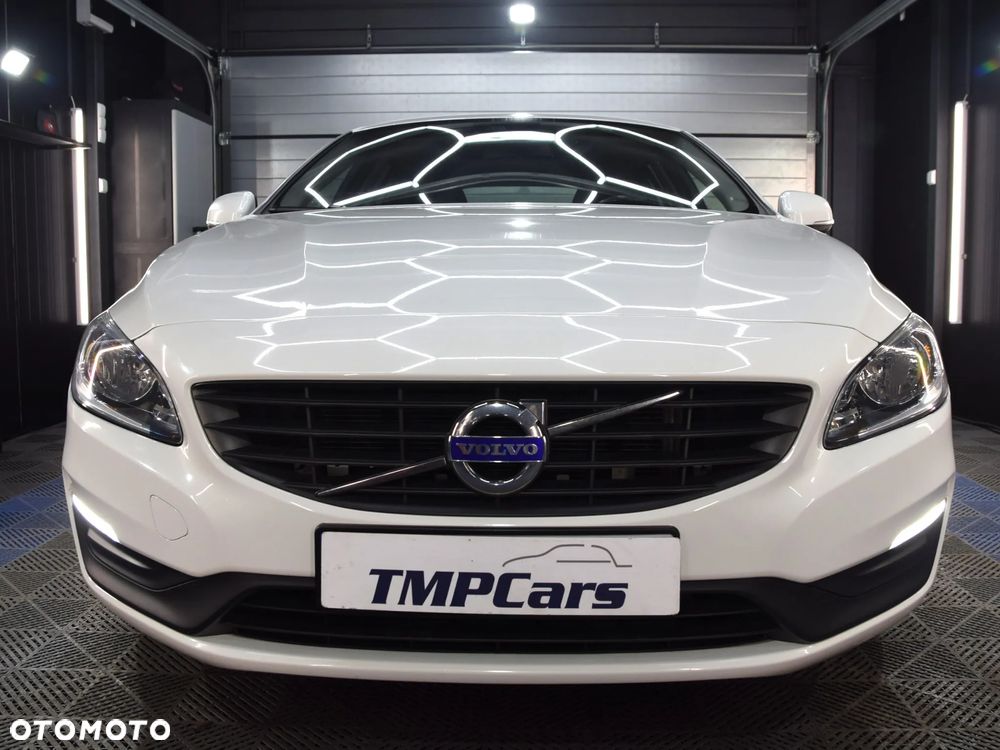 Volvo V60 T3 Drive-E Kinetic - 11