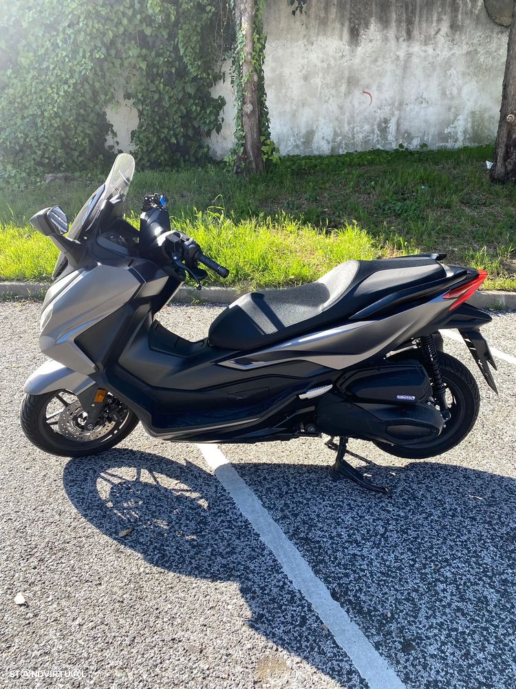 Honda Forza - 4