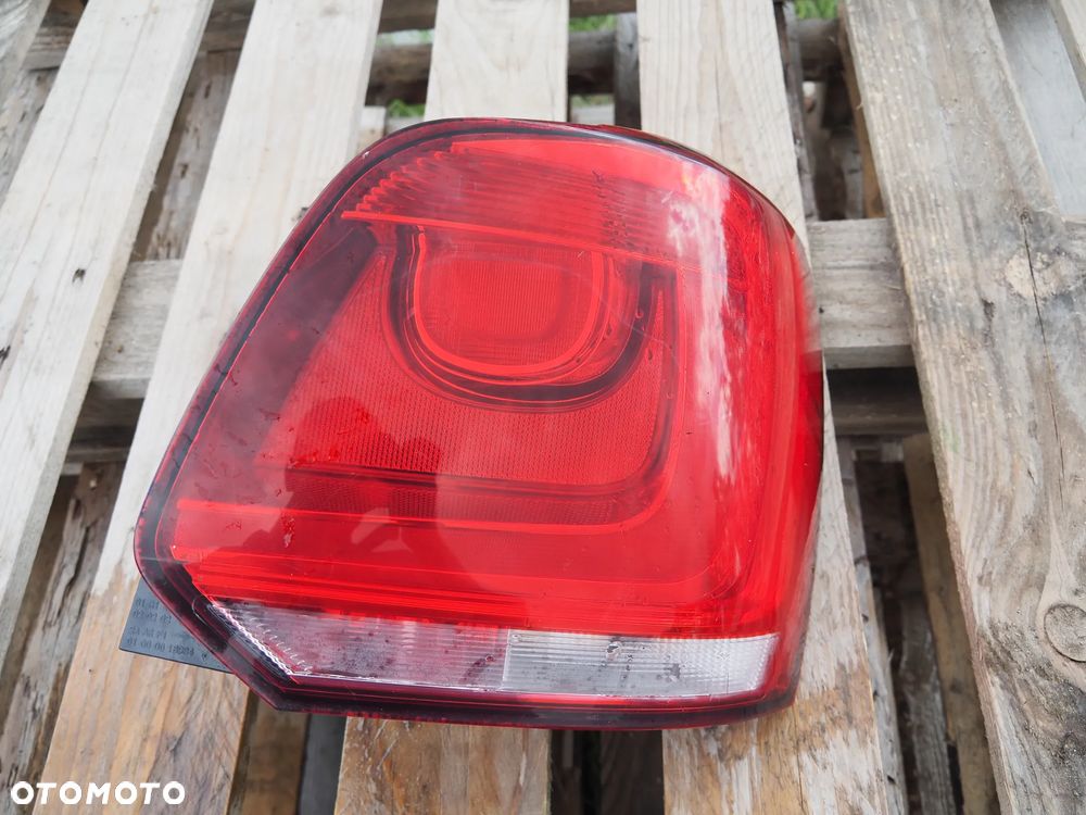 Lampa tył tylna prawa VW Polo V 6R