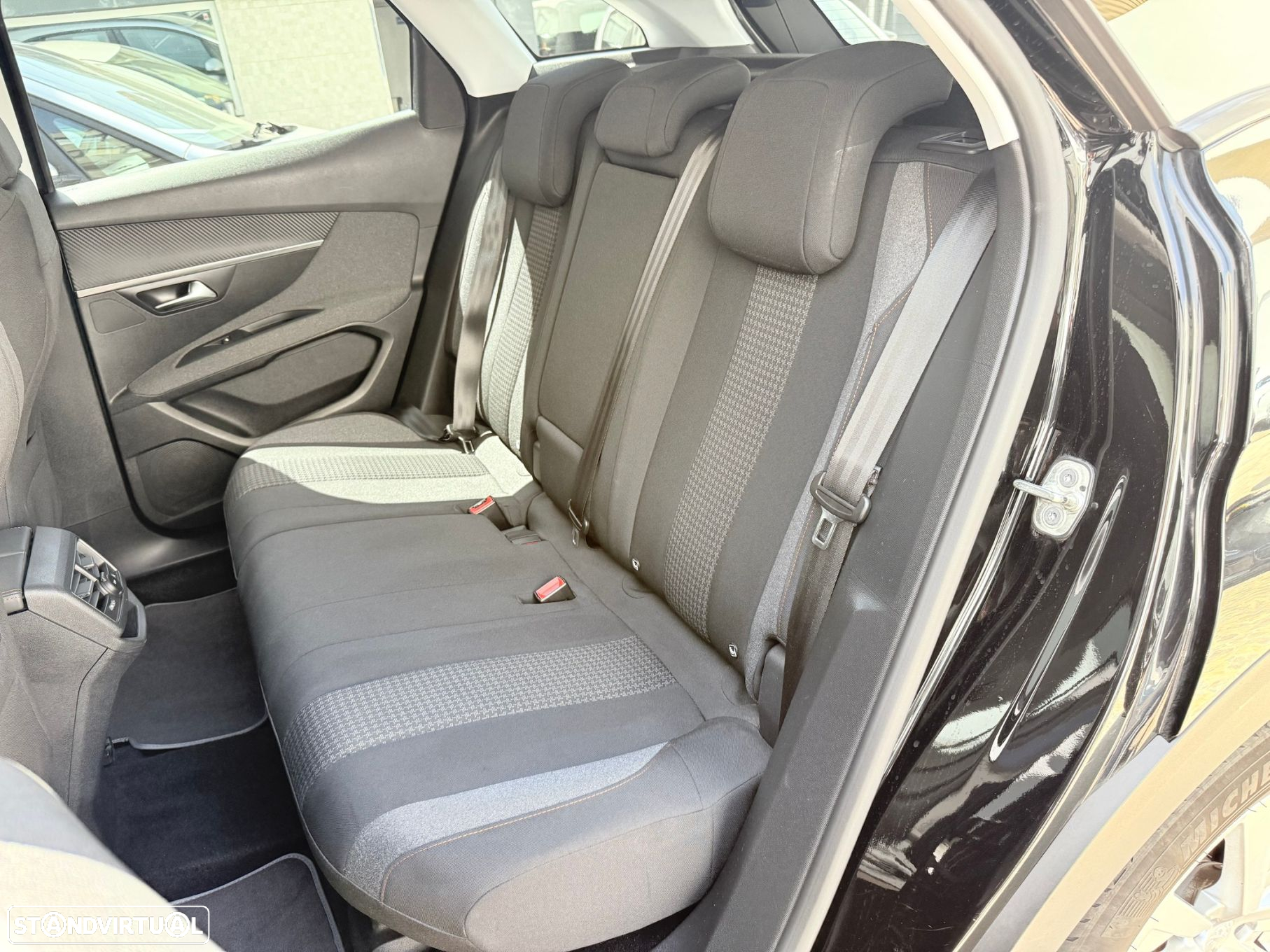 Peugeot 3008 1.5 BlueHDi Style - 9