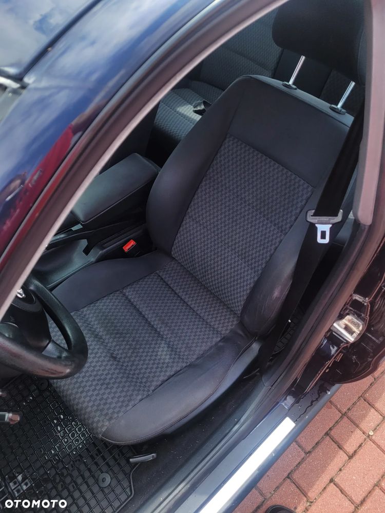 Audi A4 Limousine 1.6 - 7