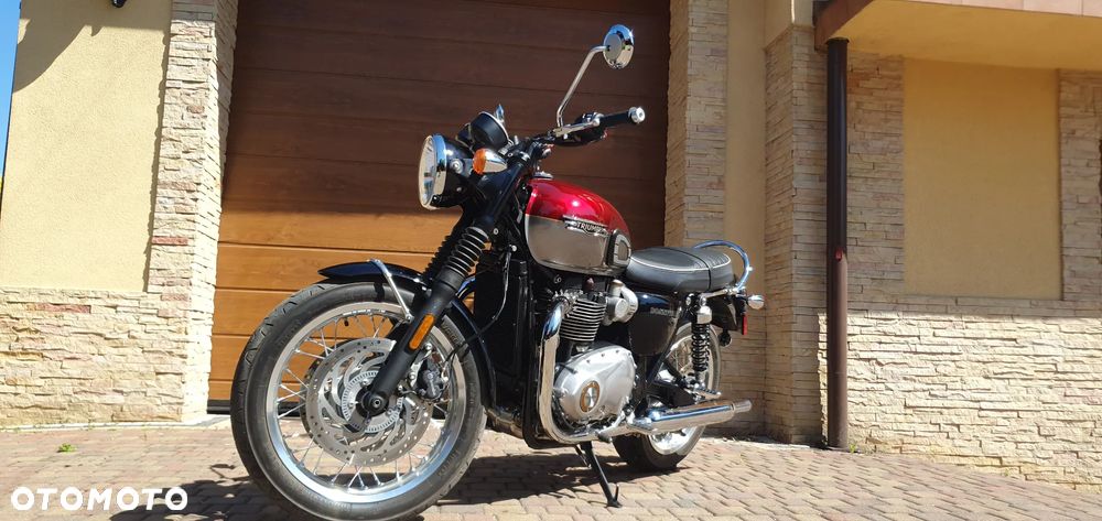 Triumph Bonneville - 13