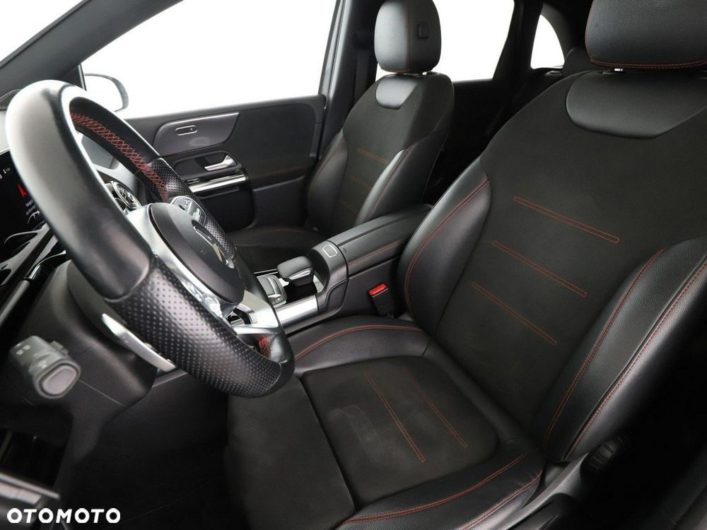 Mercedes-Benz Klasa B 180 d AMG Line 8G-DCT - 14