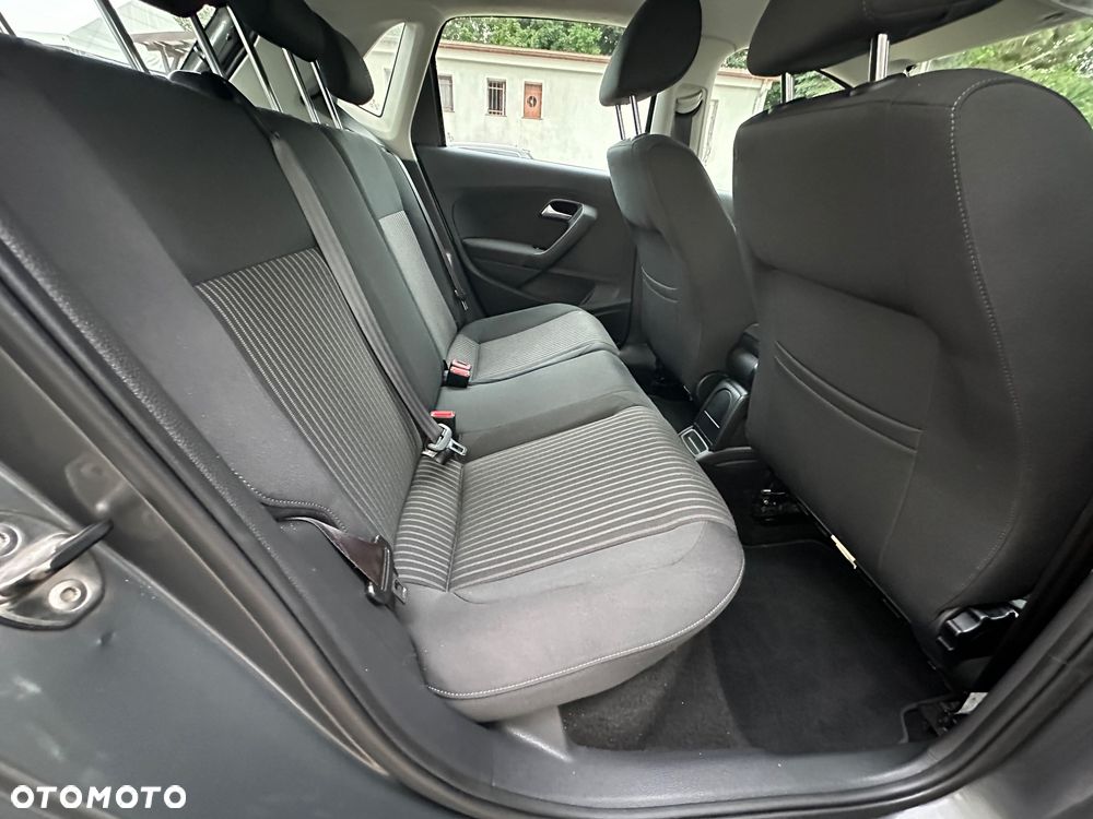 Volkswagen Polo 1.4 16V Trendline - 23