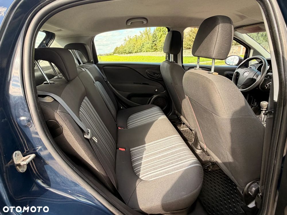 Fiat Punto Evo 1.4 8V Estiva Blue&Me - 10