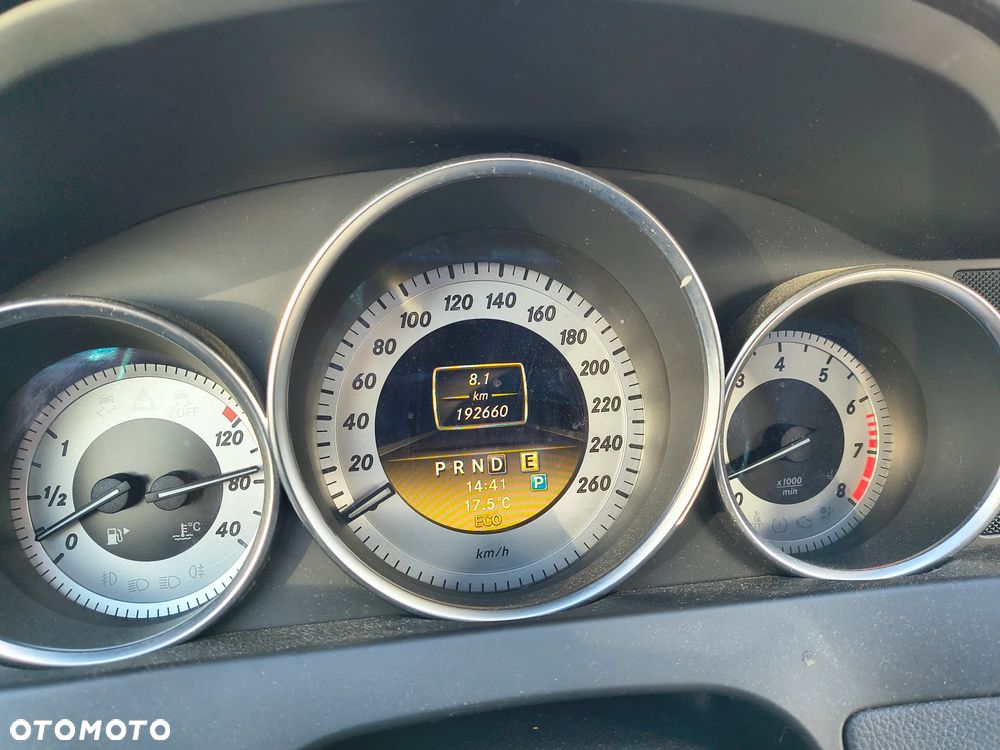 Mercedes-Benz Klasa C 180 BlueEFFICIENCY 7G-TRONIC Edition 1 - 17