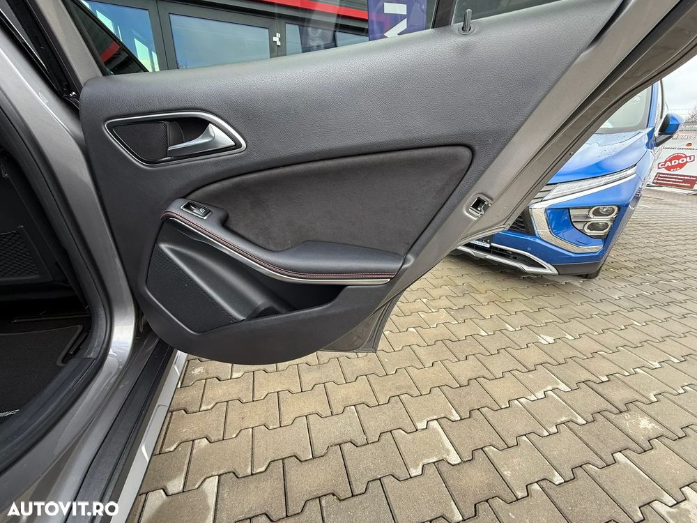 Mercedes-Benz GLA 220 CDI 4Matic 7G-DCT AMG Line - 23