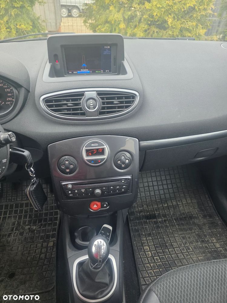 Renault Clio - 9