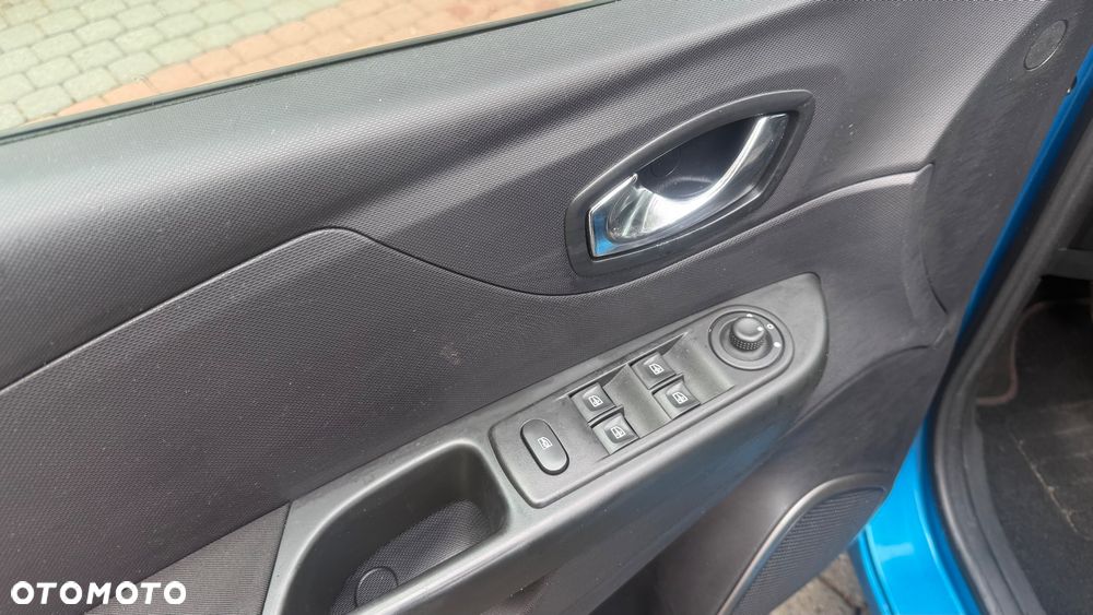 Renault Captur - 10