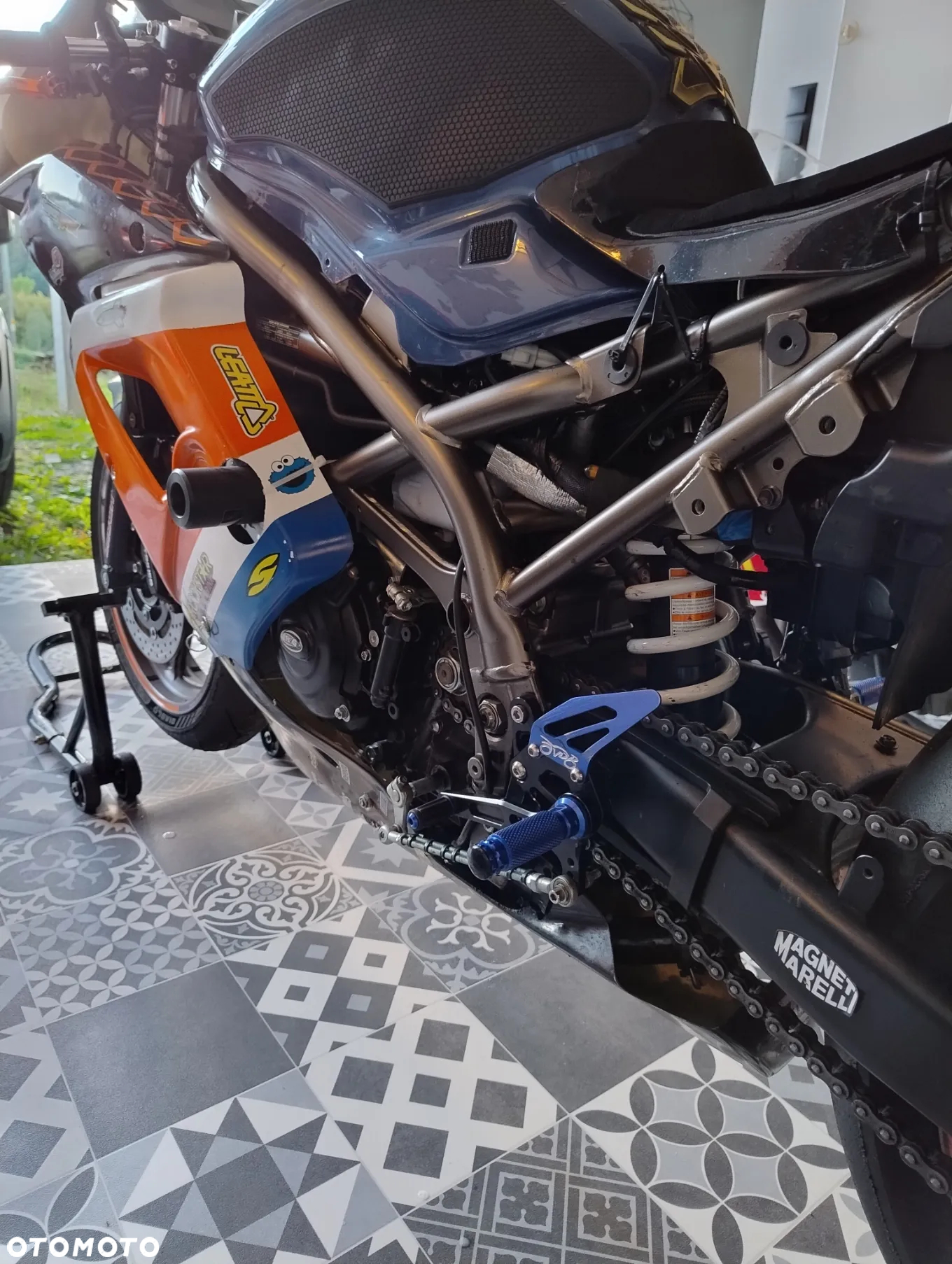 Suzuki SV - 6