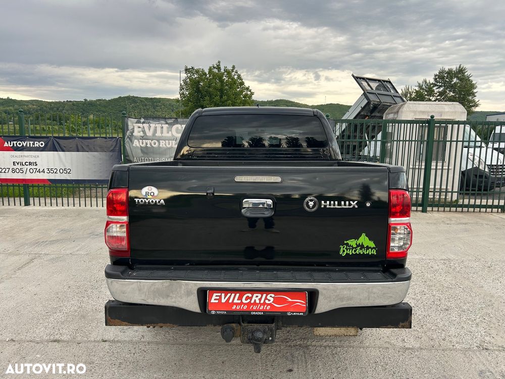 Toyota Hilux - 13