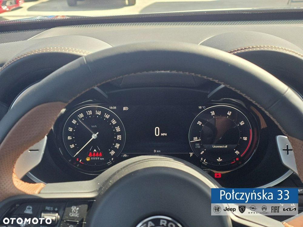 Alfa Romeo Stelvio - 13