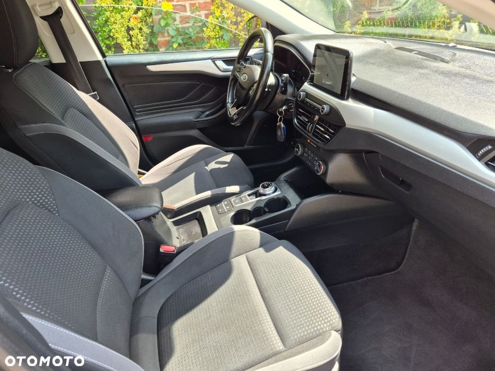Ford Focus - 33