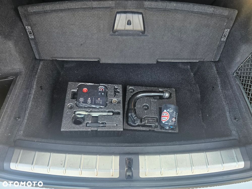 BMW X1 xDrive18d Sport Line - 11