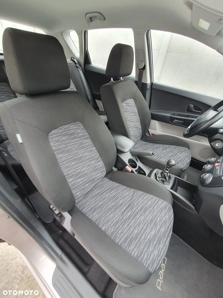 Kia Ceed - 15