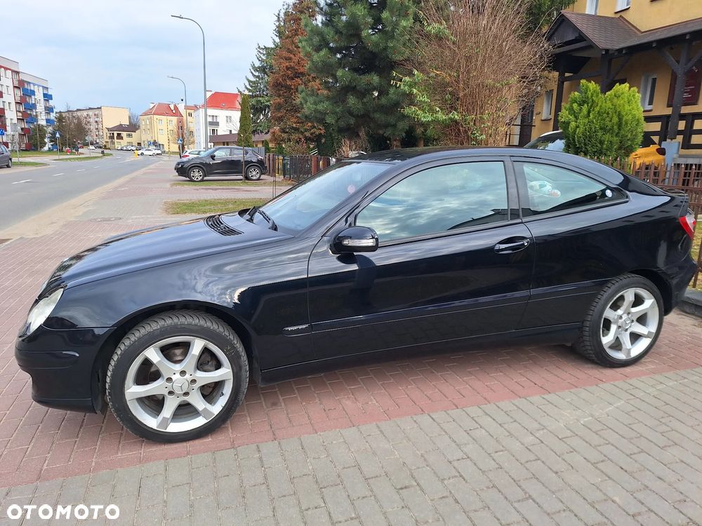 Mercedes-Benz Klasa C 180 Kompressor Sport Edition - 3