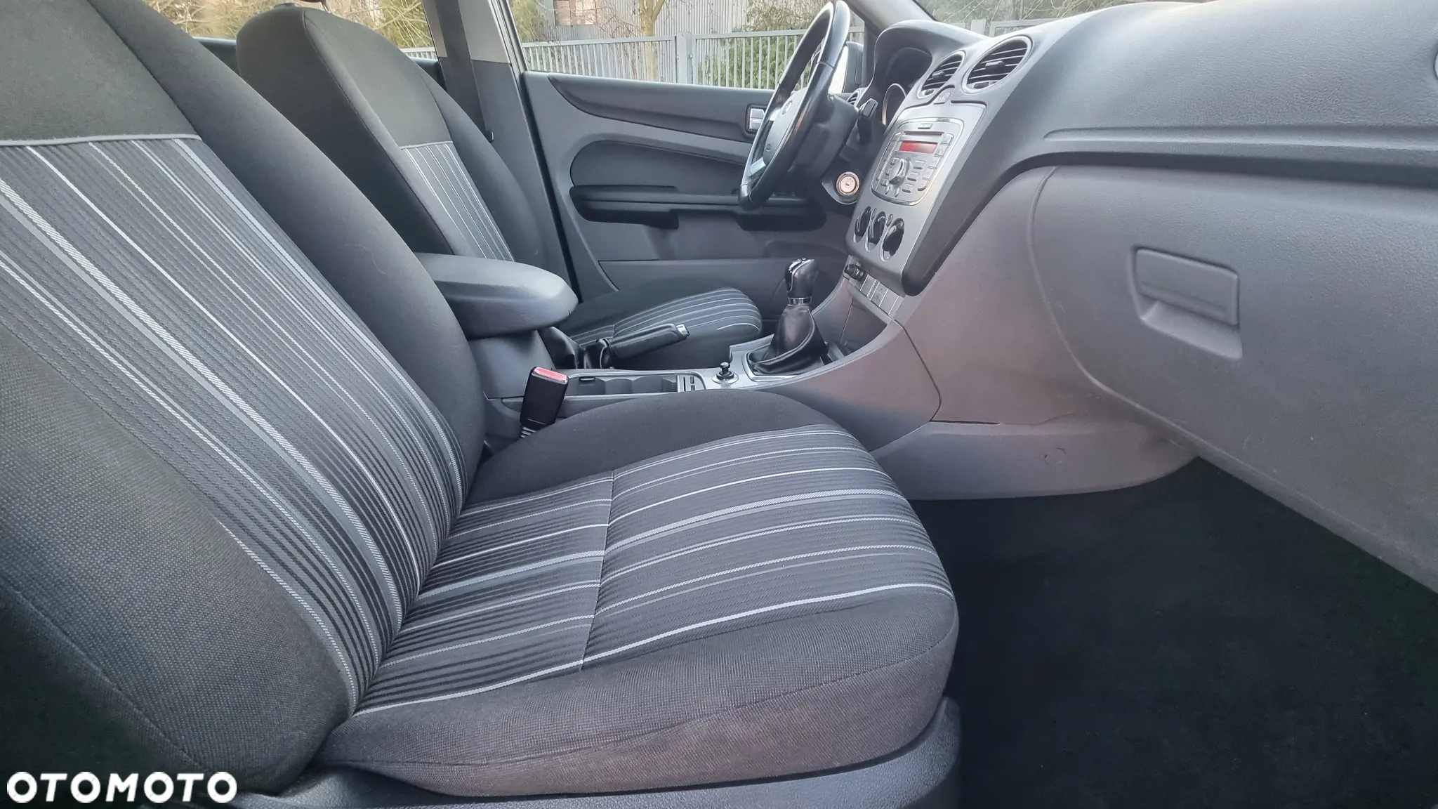 Ford Focus 1.6 Gold X - 18
