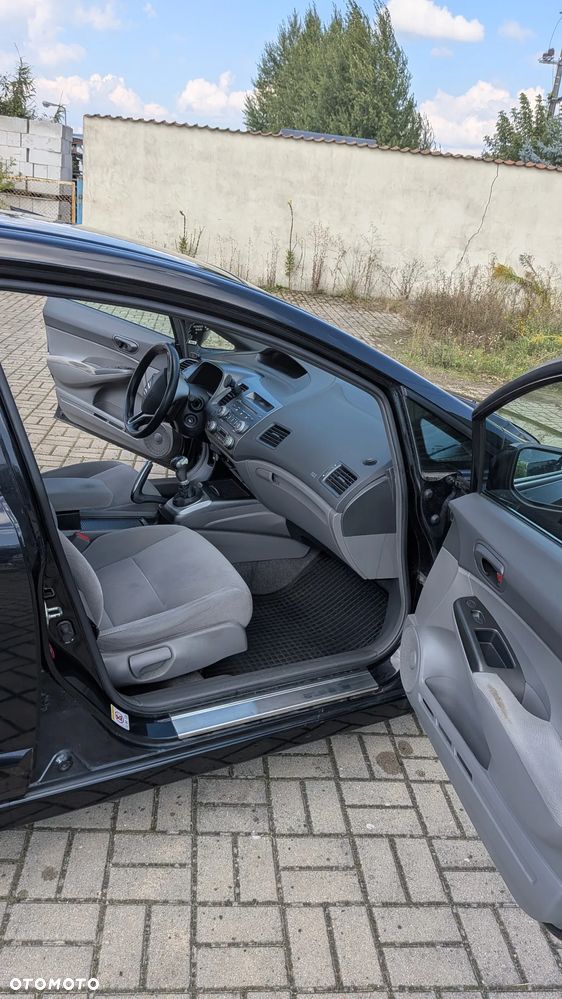 Honda Civic 1.8 Comfort - 17