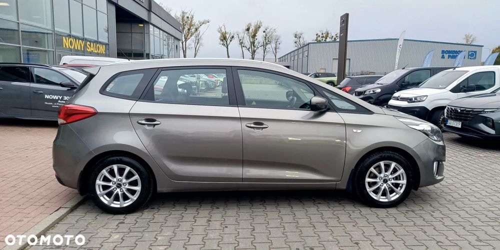 Kia Carens 1.6 GDI M - 6