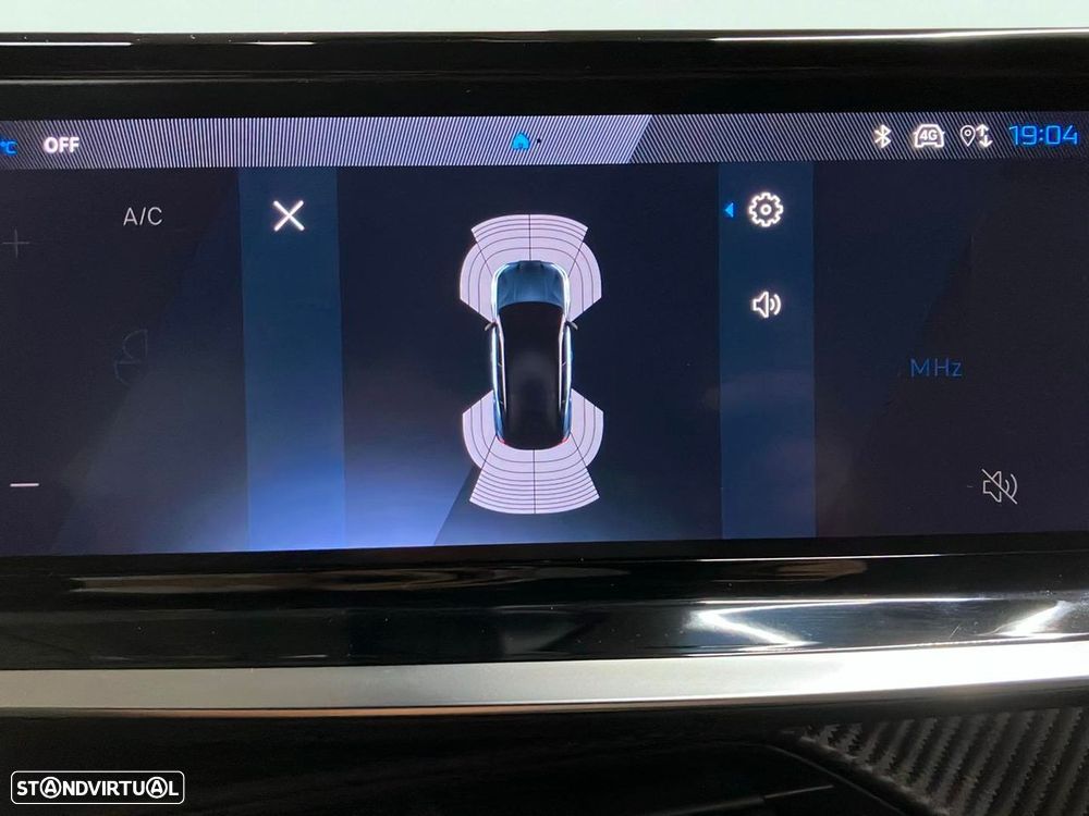 Peugeot e-2008 54 kWh Allure - 13