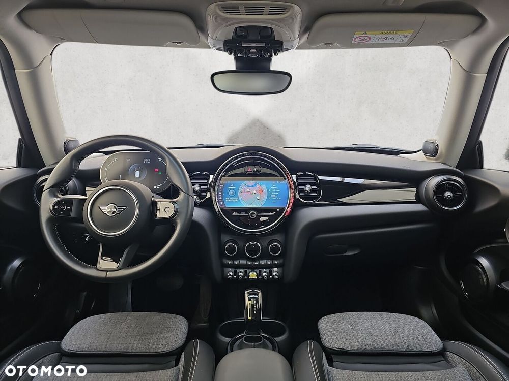 MINI Cooper SE - 29