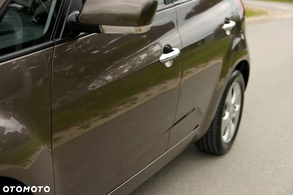 Kia Venga - 13