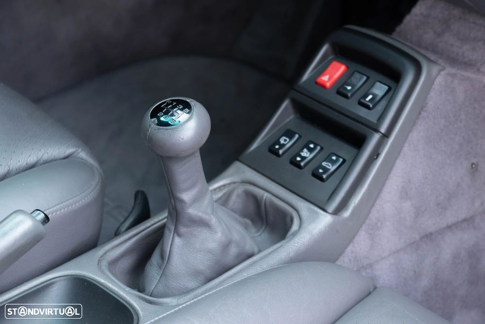 Porsche 911 (993) Coupé 3.6 Carrera 2 - 29