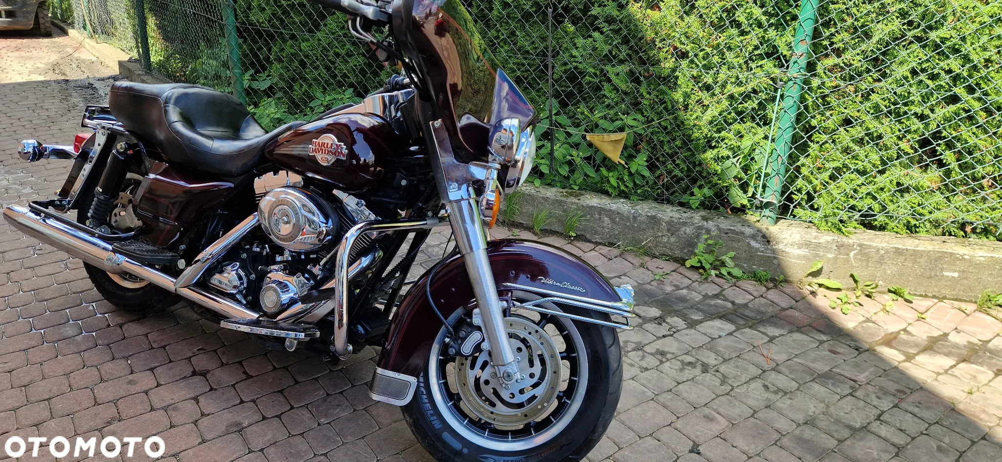 Harley-Davidson FLH Electra Glide - 16