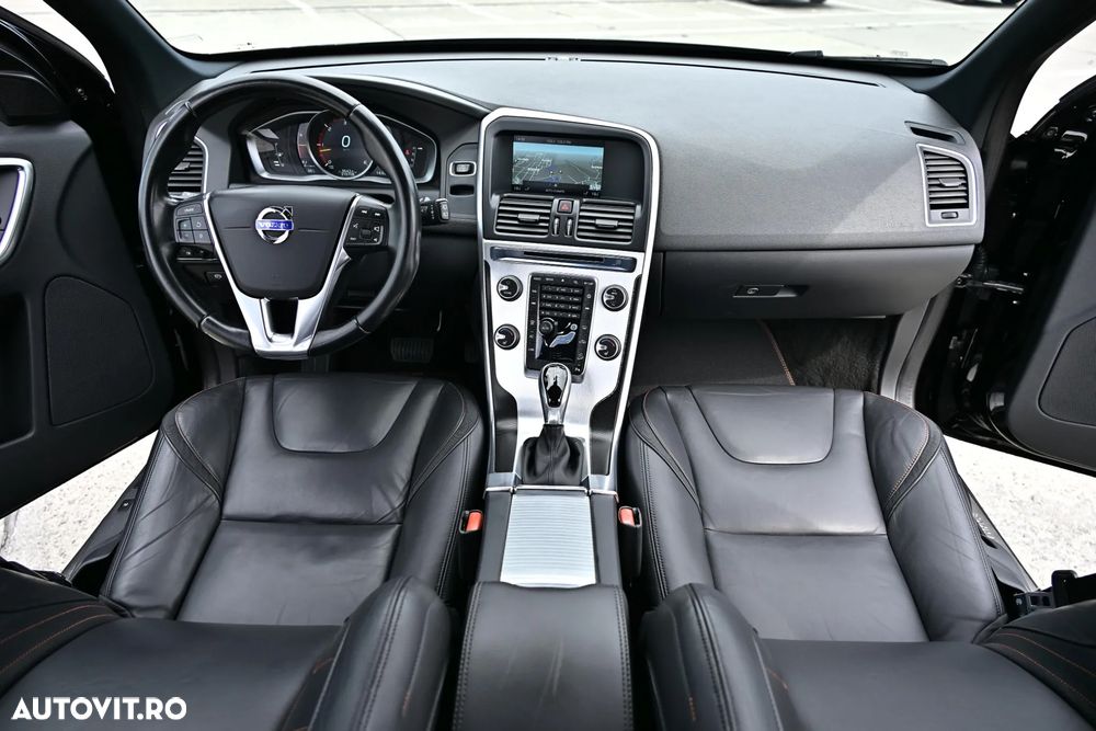 Volvo XC 60 D5 AWD Geartronic Ocean Race - 9