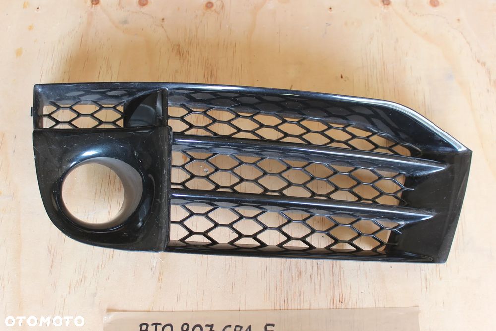 KRATKA ZDERZAKA LEWA AUDI RS5 8T 8T0807681F 2013 - 2