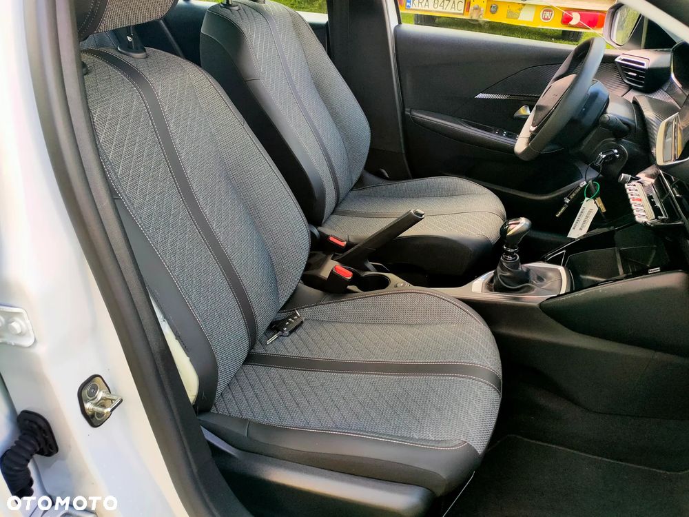Peugeot 208 - 9