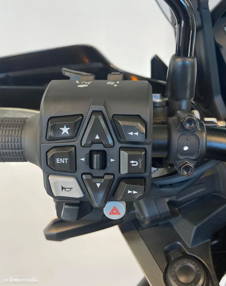 Honda Africa Twin CRF1100 L4 Adventure Sports ES - 3