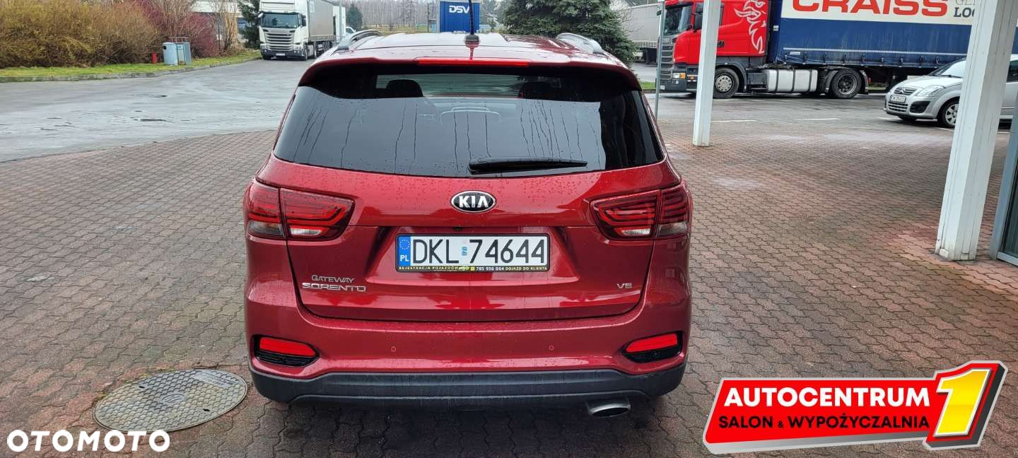 Kia Sorento - 11
